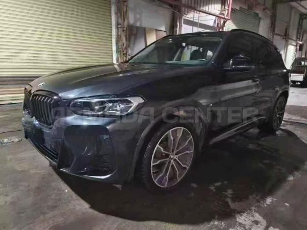 BMW X3 xDrive30i Leading M Night Edition 2021 Side View