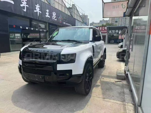 Land Rover Defender 110 P400 X 2021 боковая часть