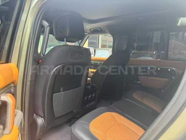 Land Rover Defender 110 P400 X 2021 оригинальный окрас