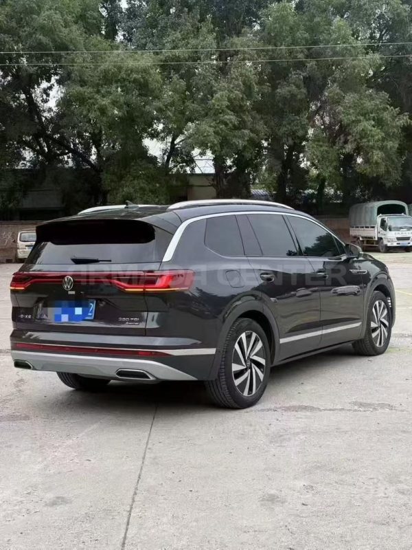 Volkswagen Talagon 380TSI Luxury 2022 Rear View