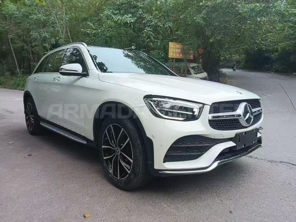 Mercedes-Benz GLC260L 4MATIC Luxury Edition 2022 Side View