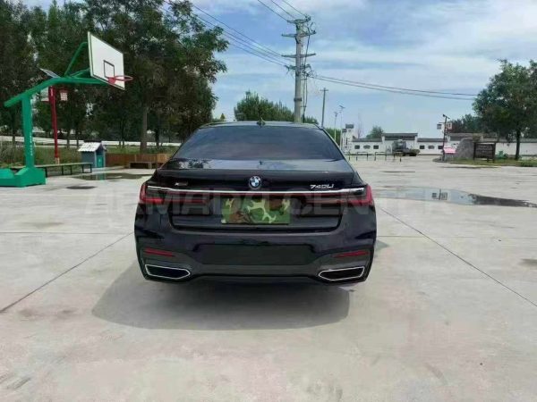 BMW 740Li xDrive 3.0T 2021 Front View
