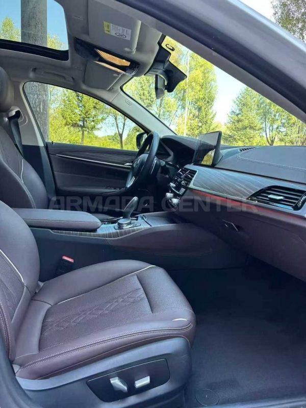 BMW 530Li xDrive 2023, интерьер
