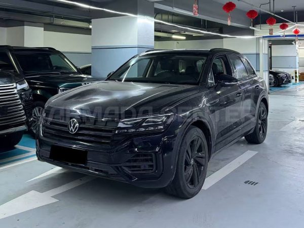Volkswagen Touareg 3.0T 4WD 2021 Side View