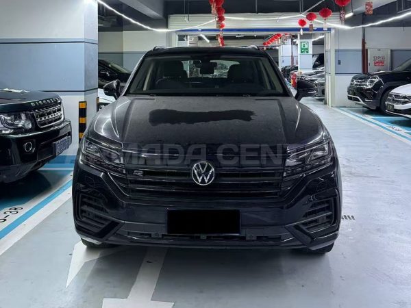 Volkswagen Touareg 3.0T 4WD 2021 Front View