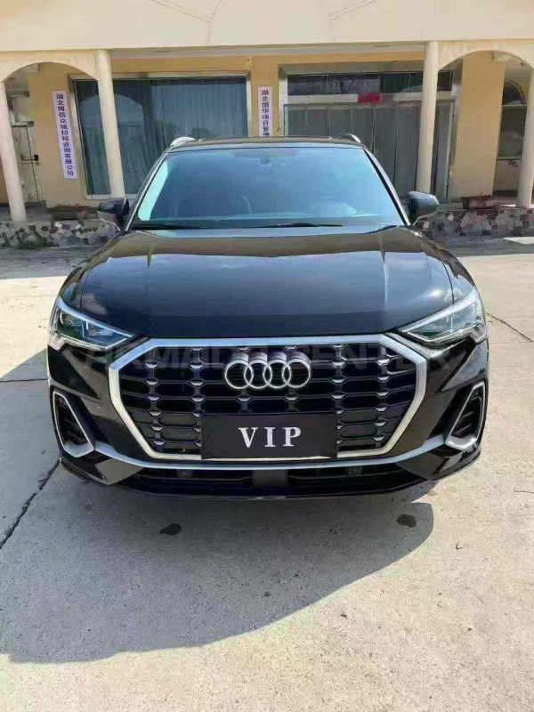 Audi Q3 35TFSI Fashion Edition 2023 Front View