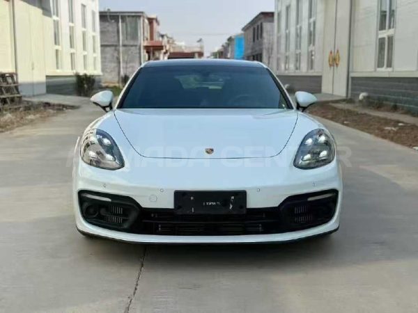 Porsche Panamera 2.9T 2023 Front View