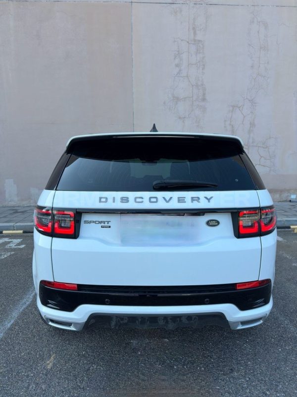 Land Rover Discovery Sport 2.0T 2022, боковая фотография