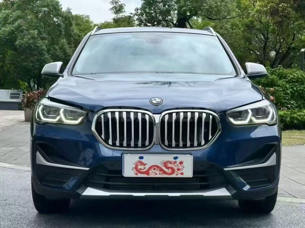BMW X1 xDrive 25Li Premium Front View