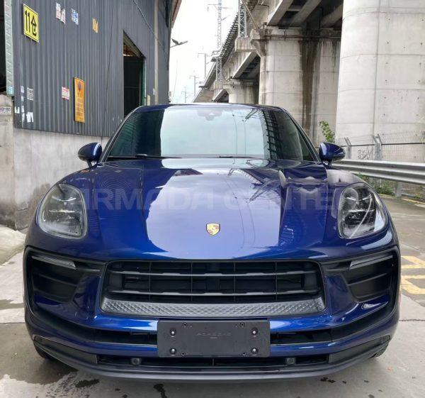 Porsche Macan 2.0T 4WD 2021 Side View