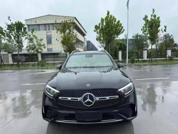 Mercedes-Benz GLC300L 2.0T 4WD 2023 Front View