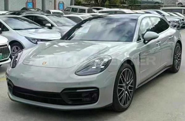 Porsche Panamera 4 Sport Turismo 2021
