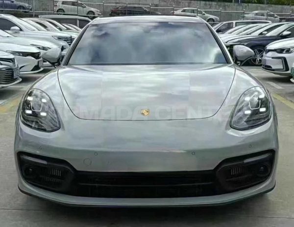 Porsche Panamera 4 Sport Turismo 2021 Front View