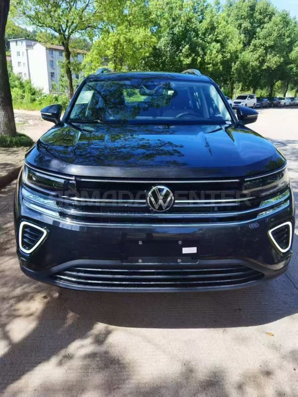 Volkswagen Tavendor 330 TSI DSG Elite 2025 Front View