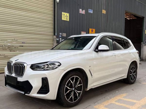 BMW X3 xDrive 25i 2.0T 184 л.с. 4WD