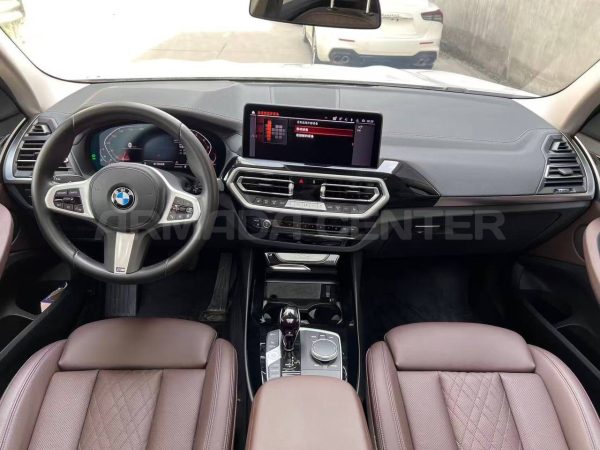 BMW X3 xDrive 25i 2.0T 184 л.с. 4WD Detail View
