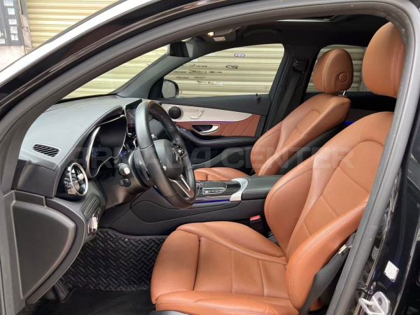 Mercedes-Benz GLC260L Coupe 4MATIC 2021 Detail View