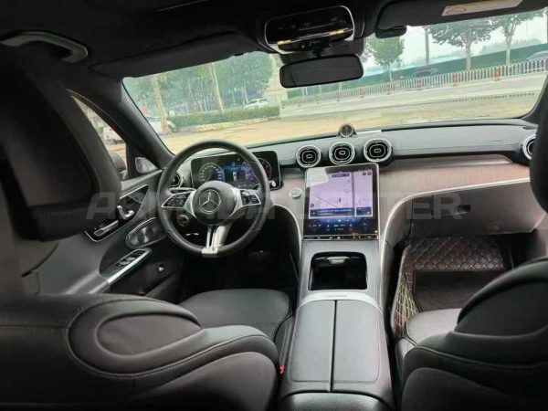 Mercedes-Benz C260L Sport 1.5T Engine View