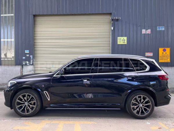 BMW X5 xDrive 30Li M Sport Package 2023 Side View