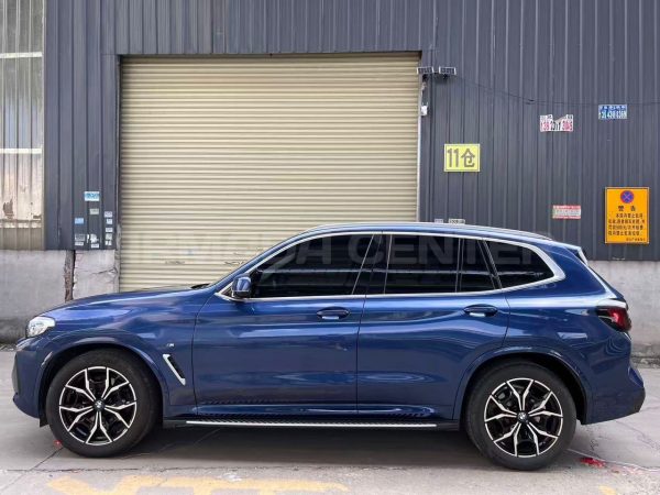 BMW X3 xDrive25i M Sport 2023 Side View