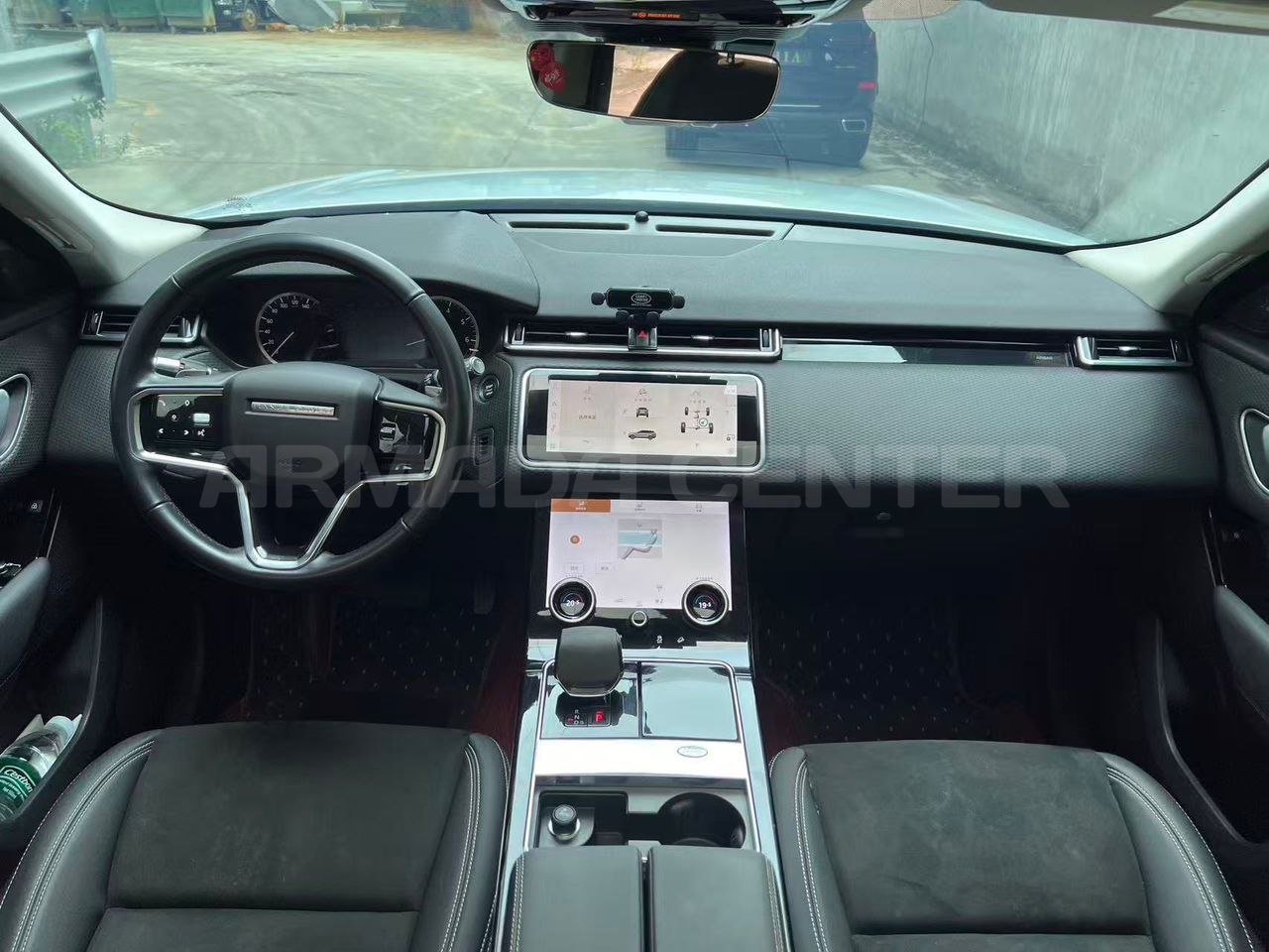 Land Rover Range Rover Velar 2.0T 2022 Rear View