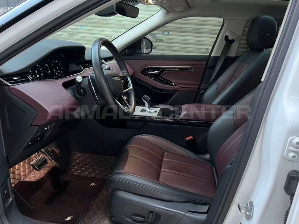 Land Rover Range Rover Evoque L Luxury Edition 2022 Detail View