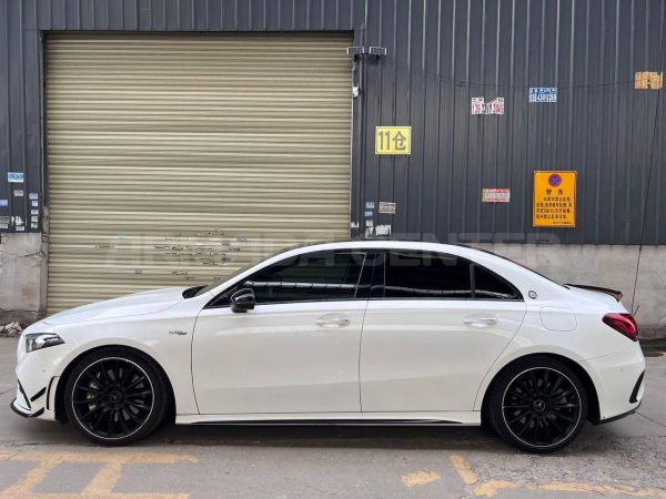 Mercedes-Benz AMG A35L 4MATIC 2.0T (боковая вид)