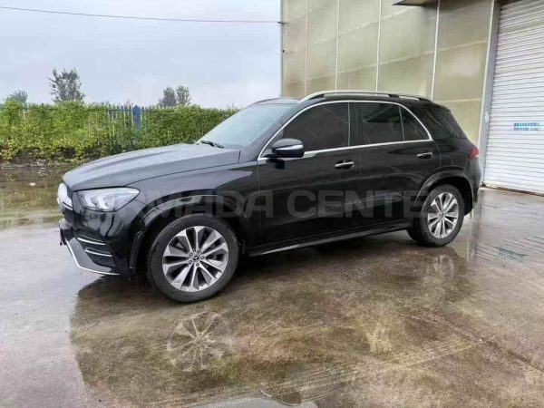 Mercedes-Benz GLE350 2.0T 4MATIC Fashion Edition Side View