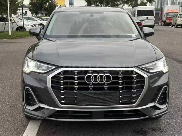 Audi Q3 1.5T FWD 2023 Side View