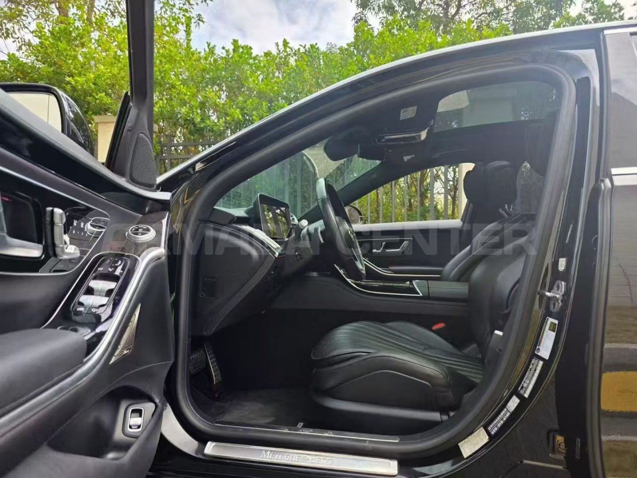 Mercedes-Benz S 500L 4MATIC Rear View