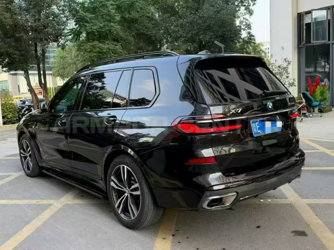 BMW X7 xDrive40i M Sport Package 2023 Detail View