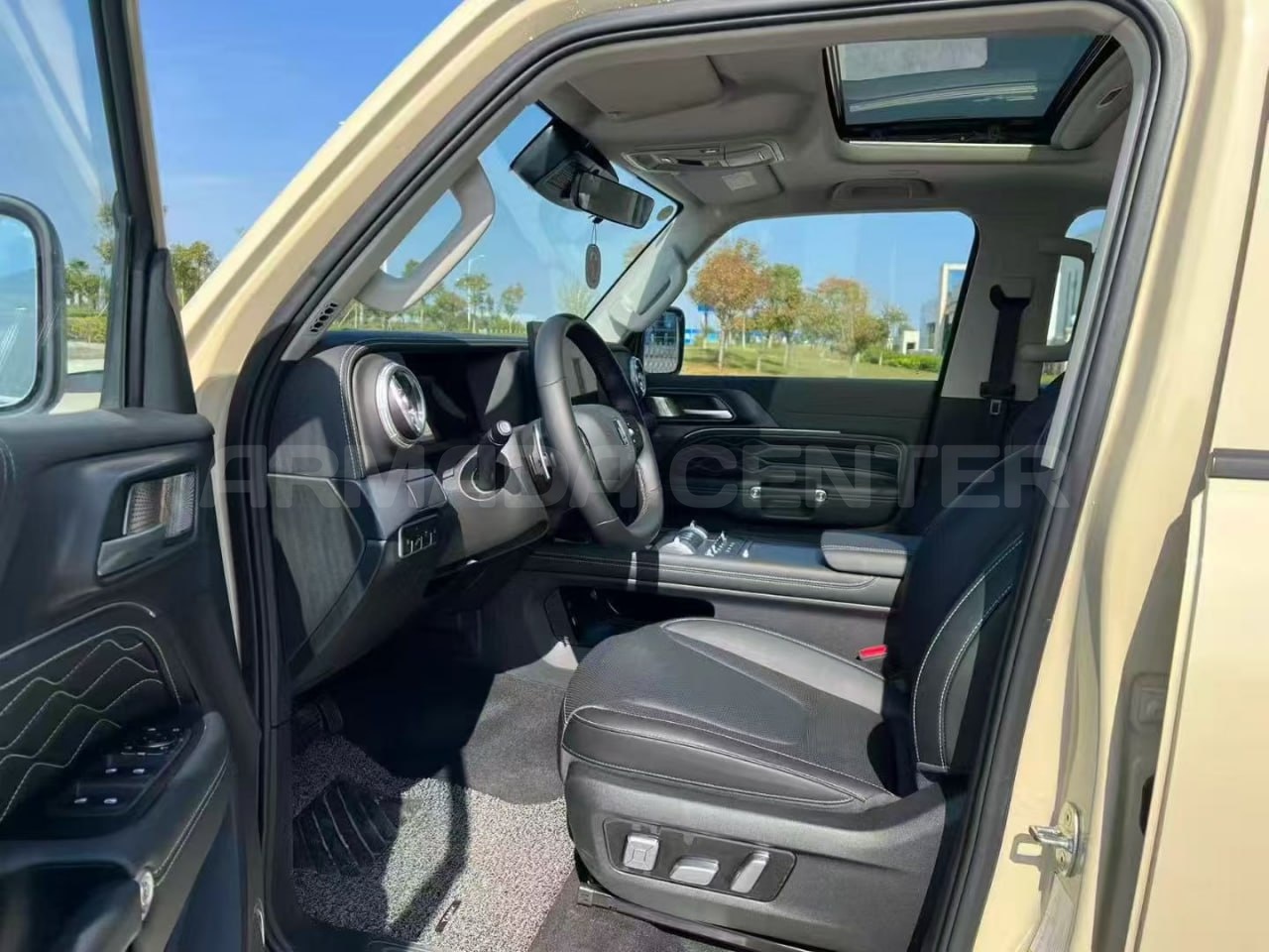 Tank 300 New Energy Hi4-T 2025 Additional View 2