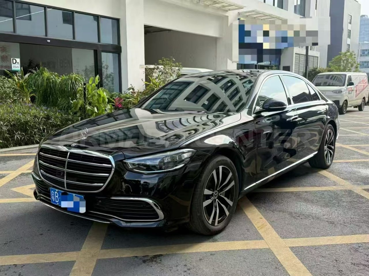 Mercedes-Benz S400 L Business Edition Front View