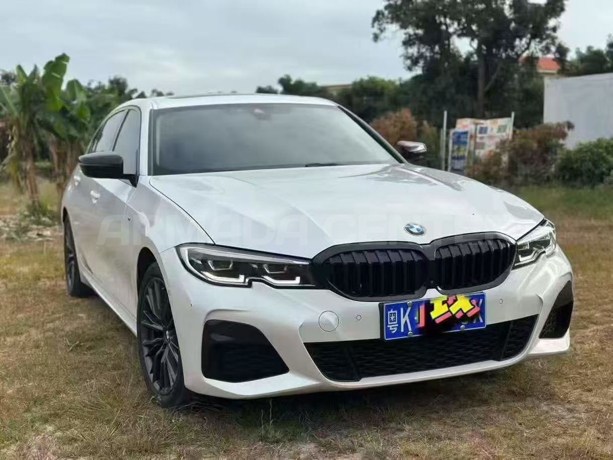 BMW 325Li M Sport Package 2022 Front View