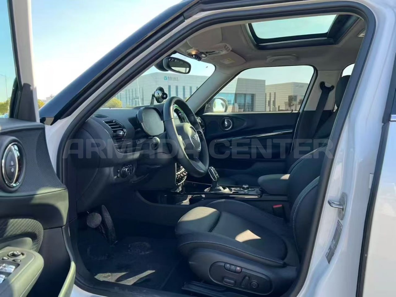 MINI CLUBMAN 1.5T COOPER 6-door version 2023 Detail View