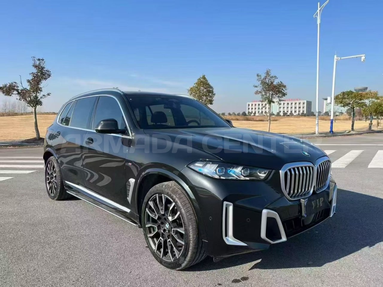 BMW X5 xDrive 40Li M Sport Night Package Side View