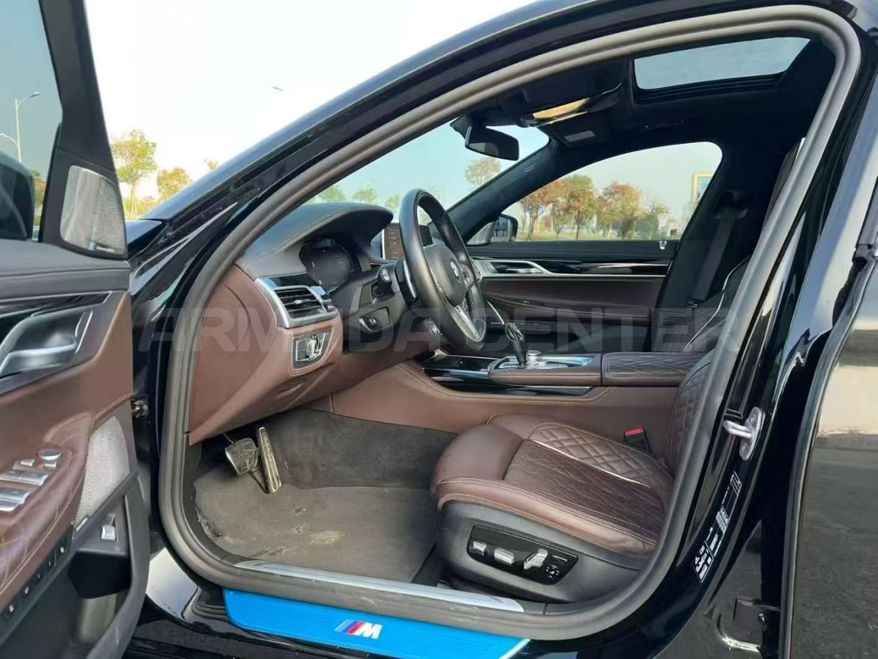 BMW 740Li xDrive Executive Detail View