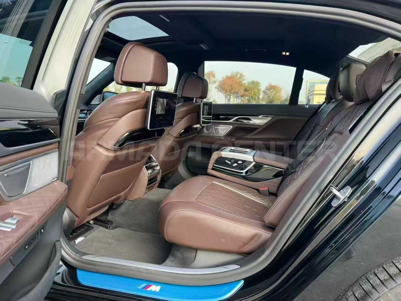 BMW 740Li xDrive Executive Detail View 4