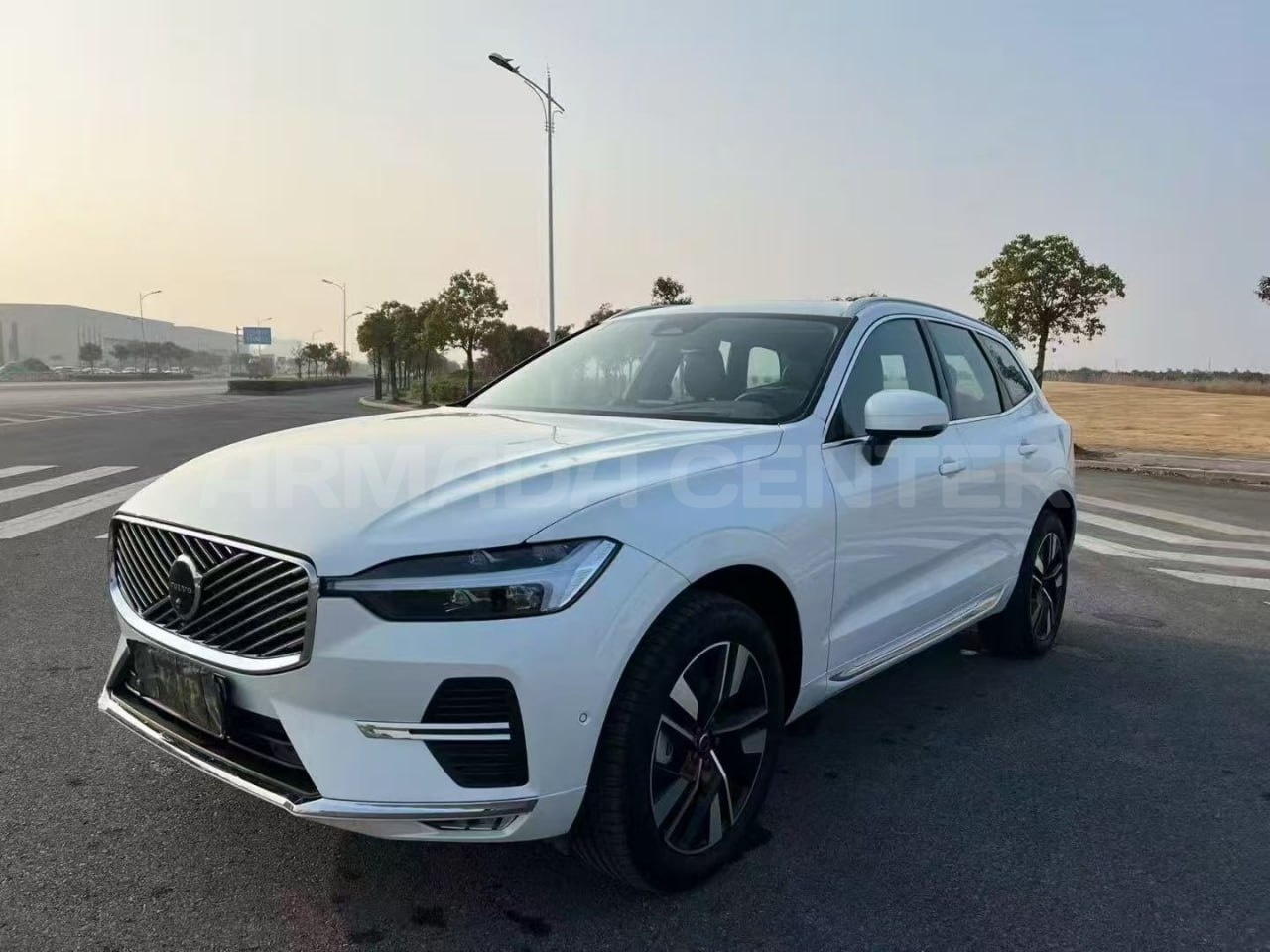 Volvo XC60 B5 Quadruple Elite Edition Front View