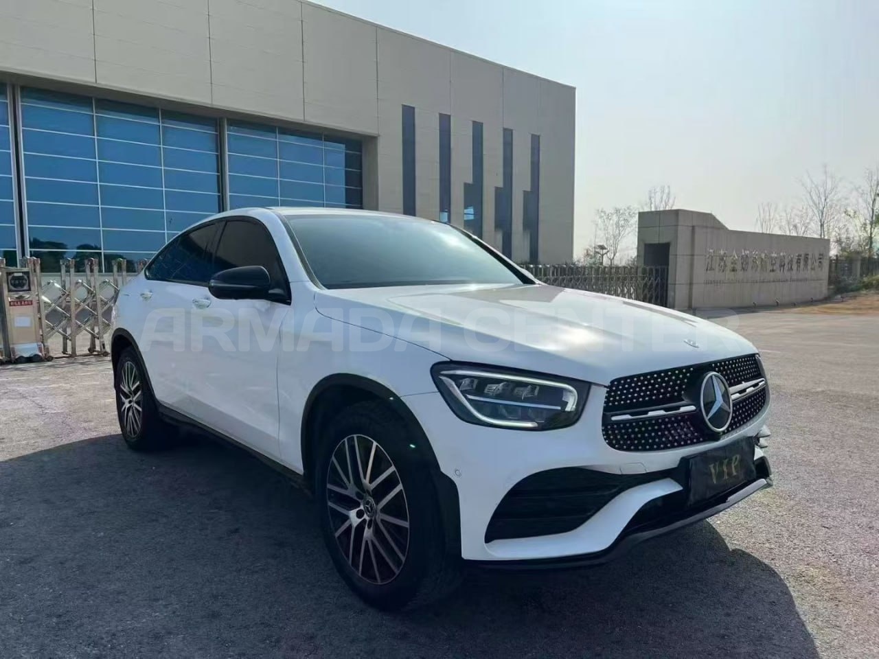 Mercedes-Benz GLC 260 4MATIC Coupe 2023 Side View