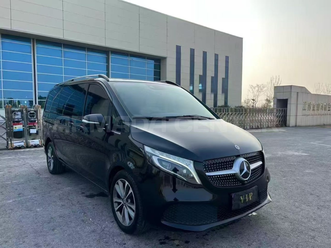 Mercedes-Benz V 260 Prestige Edition Side View