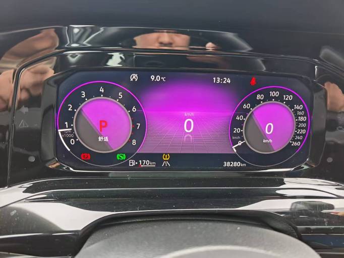 Volkswagen Golf Volkswagen Golf R -lien 1.4T 150HP 2WD 2022 — изображение 6