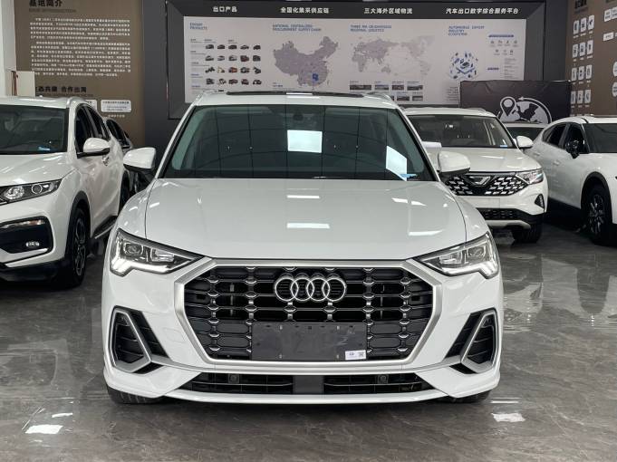 Audi Q3 21 35TFSI Fashion Dynamic Type 1.4T 150HP 2WD 2021 — изображение 5