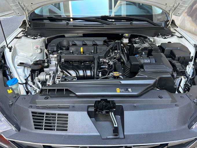 Hyundai Elantra Elite 1.5L 115HP 2WD 2022 — изображение 12