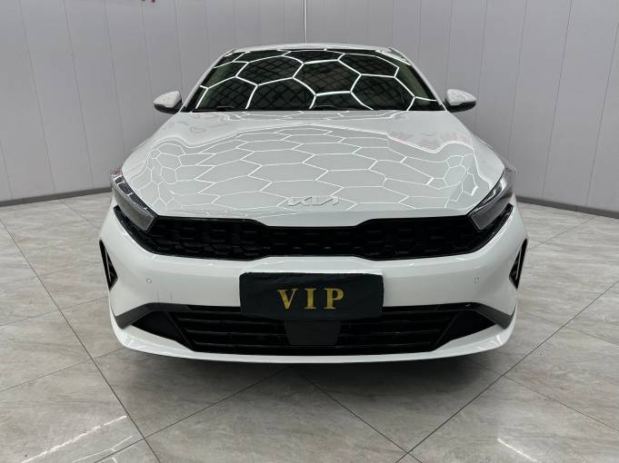 Kia K3 1.5L 118HP 2WD 2023 — изображение 2