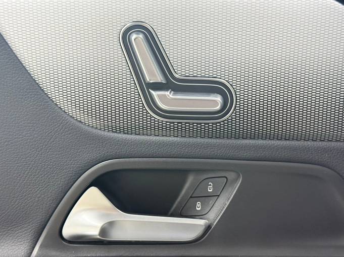 Mercedes-Benz GLB 1.3T 136HP 2WD 2022 — изображение 15