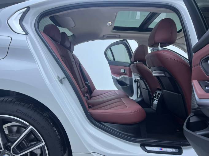 BMW 320Li 2.0T 156HP 2WD 2022 | VIN 207123 — изображение 10