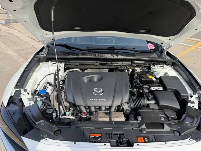 Mazda CX -4 2.0L 158HP 2WD 2021 | VIN D18541 — изображение 11