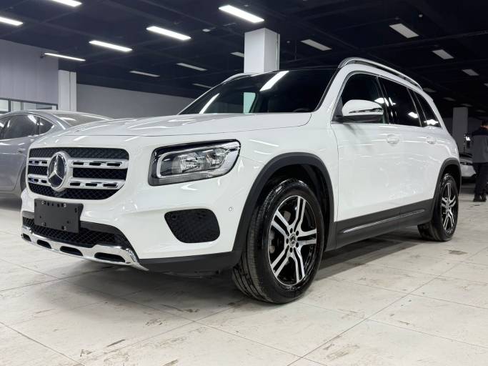 Mercedes-Benz GLB 1.3T 136HP 2WD 2022