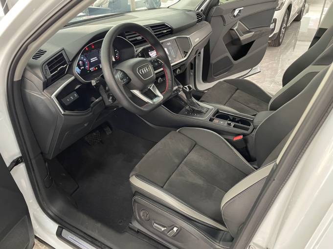 Audi Q3 21 35TFSI Fashion Dynamic Type 1.4T 150HP 2WD 2021 — изображение 9